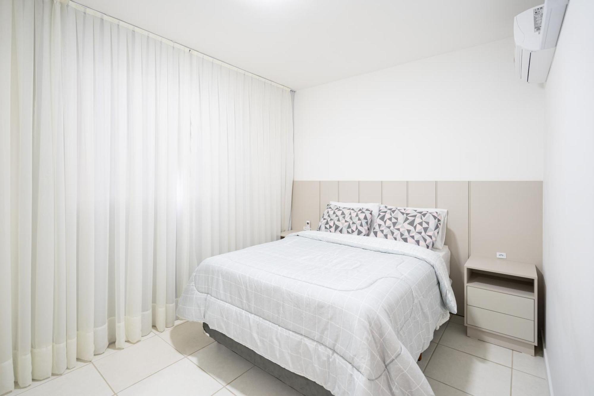 Apartamentos Completos A 15Min Beto Carreiro Com Wi-Fi Churrasqueira Em Condominio Com Piscina Portaria 24H Ideal Para Familia Piçarras Oda fotoğraf